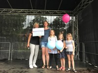 Strahlende Siegerinnen beim Familienfest