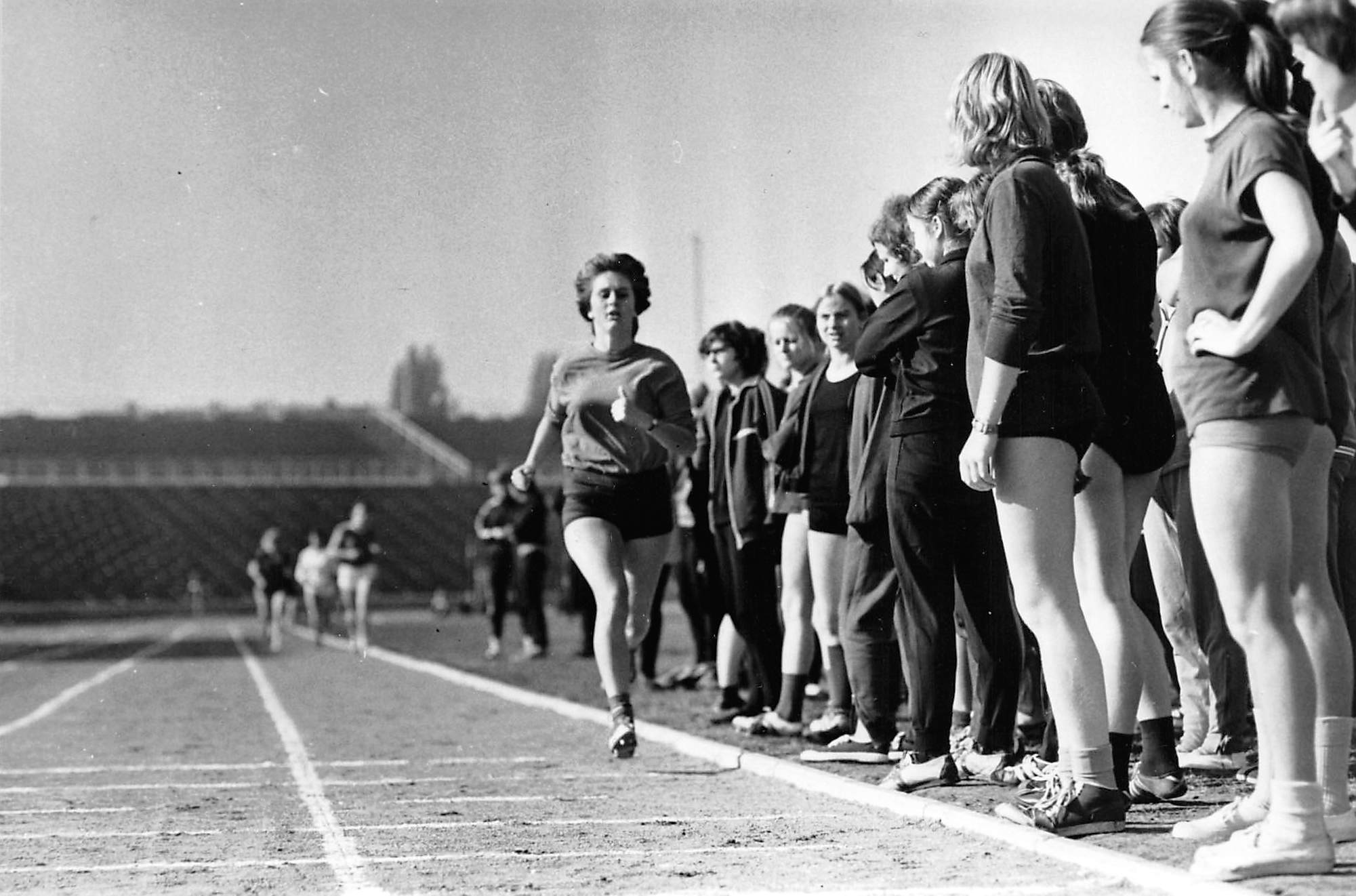 1973 Okt. - Unisportfest Läuferin